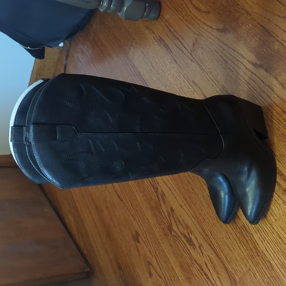 Black Cowboy Boots